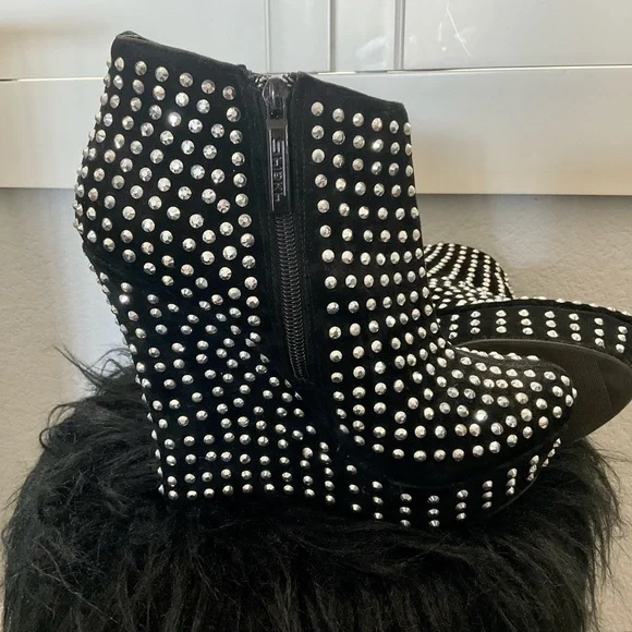 SHIEKH STUDDED WEDGE SHOES - Picture 3 of 8